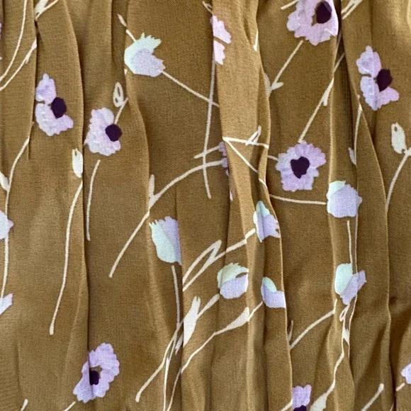 Logo open vest. Olive green and lavender. Size XS. - Picture 4 of 14